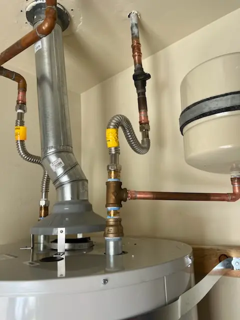 Water heater installation and plumbing repair in Broadview